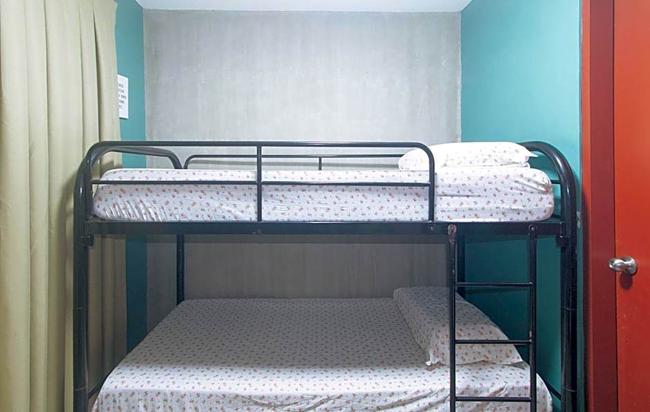 Rcee Place by RedDoorz