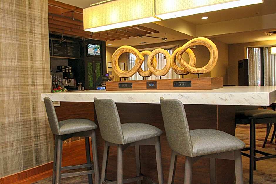 Courtyard by Marriott Chesapeake Greenbrier