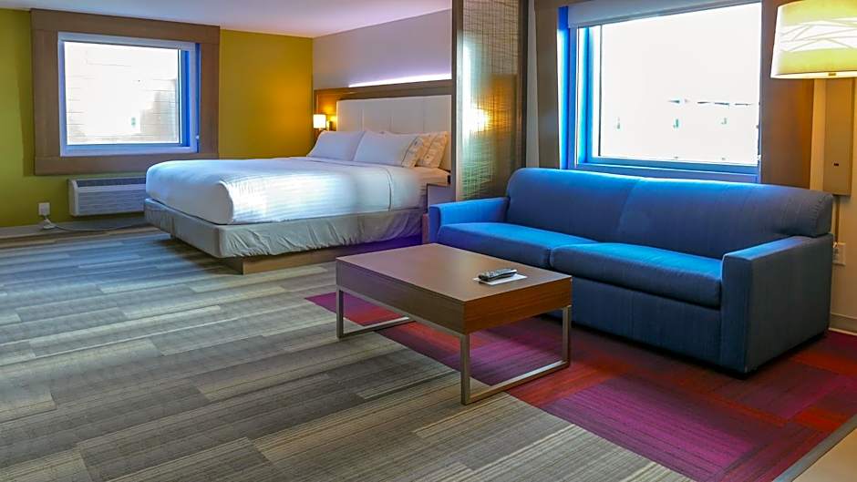 Holiday Inn Express & Suites Miami Airport By IHG