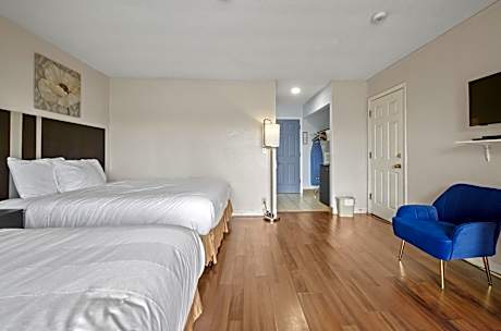 Double Room with Two Double Beds - Non-Smoking