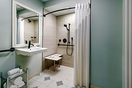 King Room - Mobility Access/Roll in Shower with Sunset View
