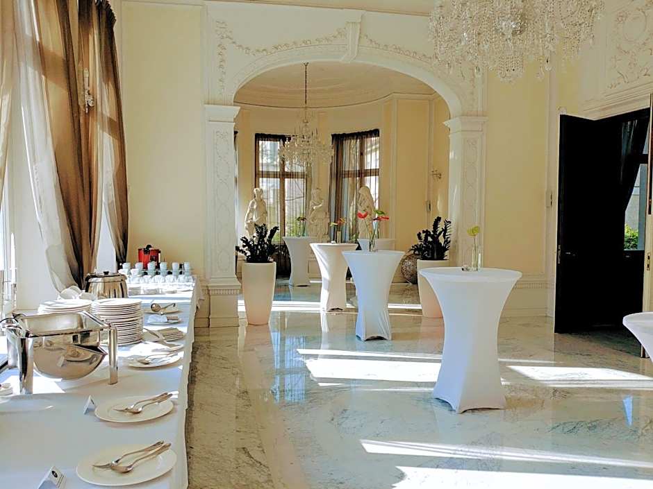 Platinum Palace Boutique Hotel