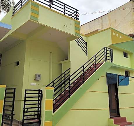 Vasavi Family Stay Hampi