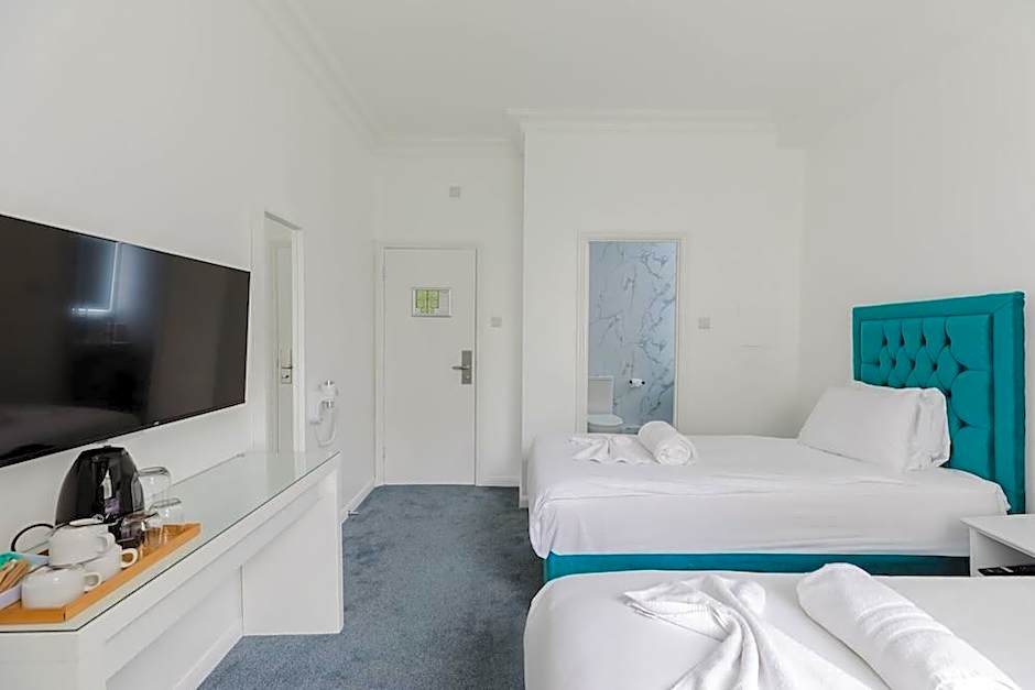 Palace Court Hotel