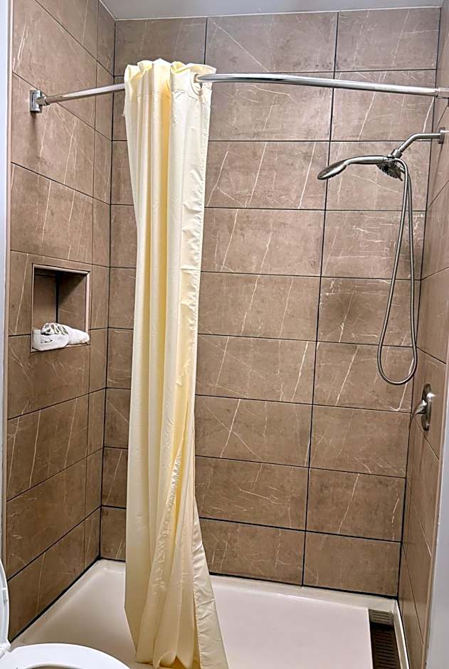 Texas Inn and Suites City Center at University Dr.