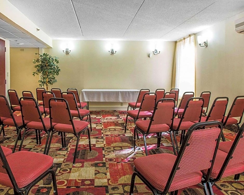 Comfort Inn and Suites East Hartford