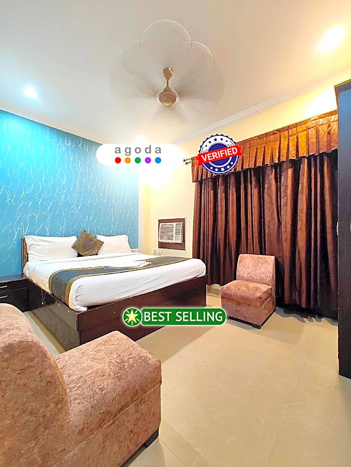 Goroomgo Ashoka Grand Varanasi Indian Only near Railway Station