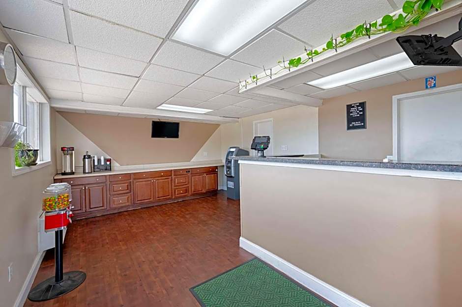 Rodeway Inn Terre Haute near University