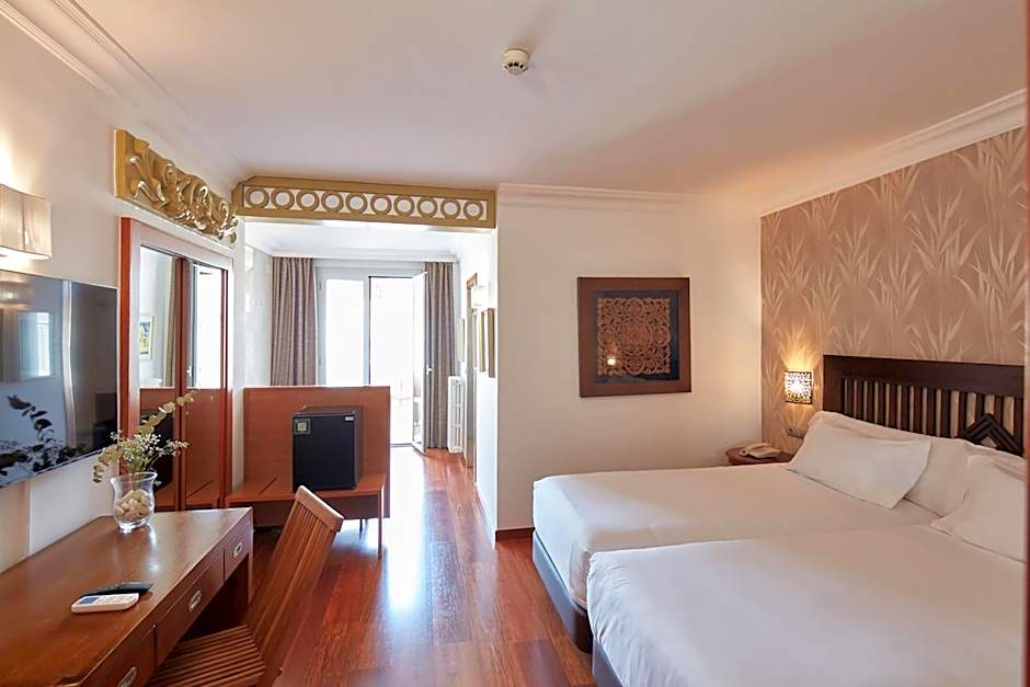 Sercotel Hotel President