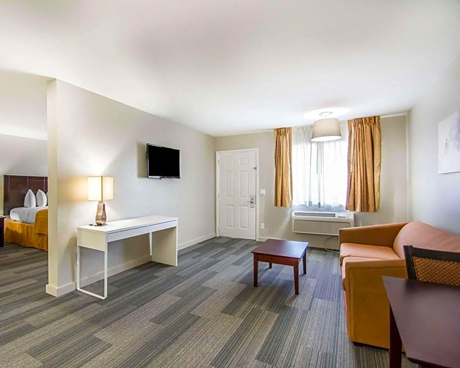 Quality Inn & Suites Kissimmee