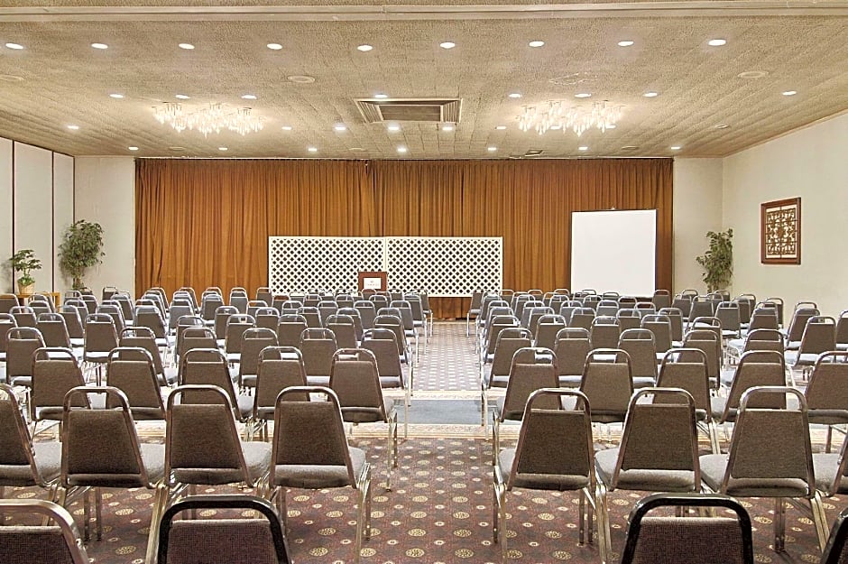 Ramada Hotel & Conf Center by Wyndham Augusta Downtown – Augusta, GA