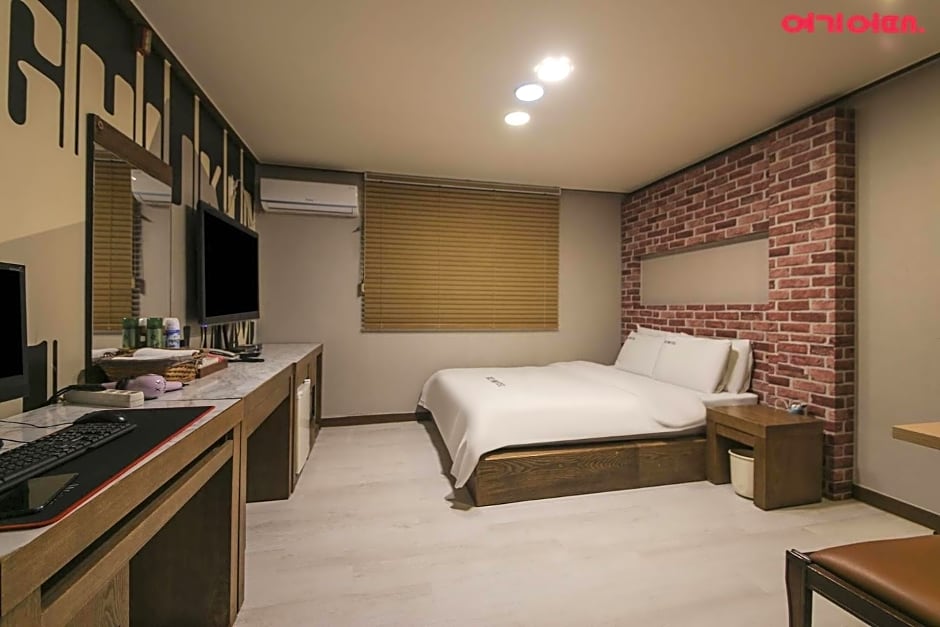 XO Hotel