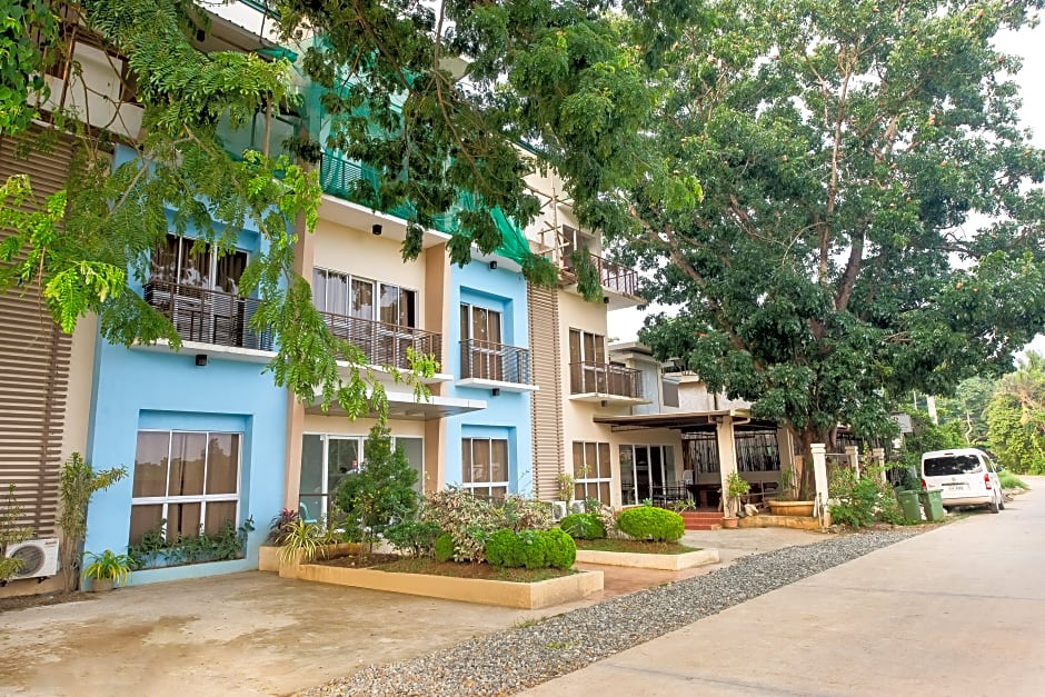 402 Royale Parc Hotel