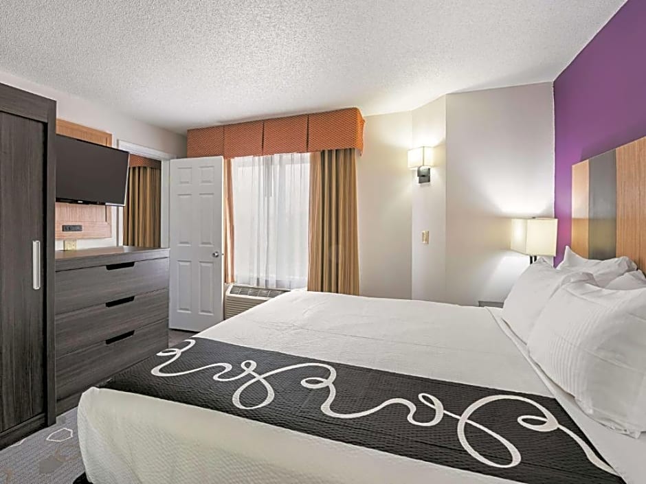 La Quinta Inn & Suites by Wyndham Minneapolis Northwest