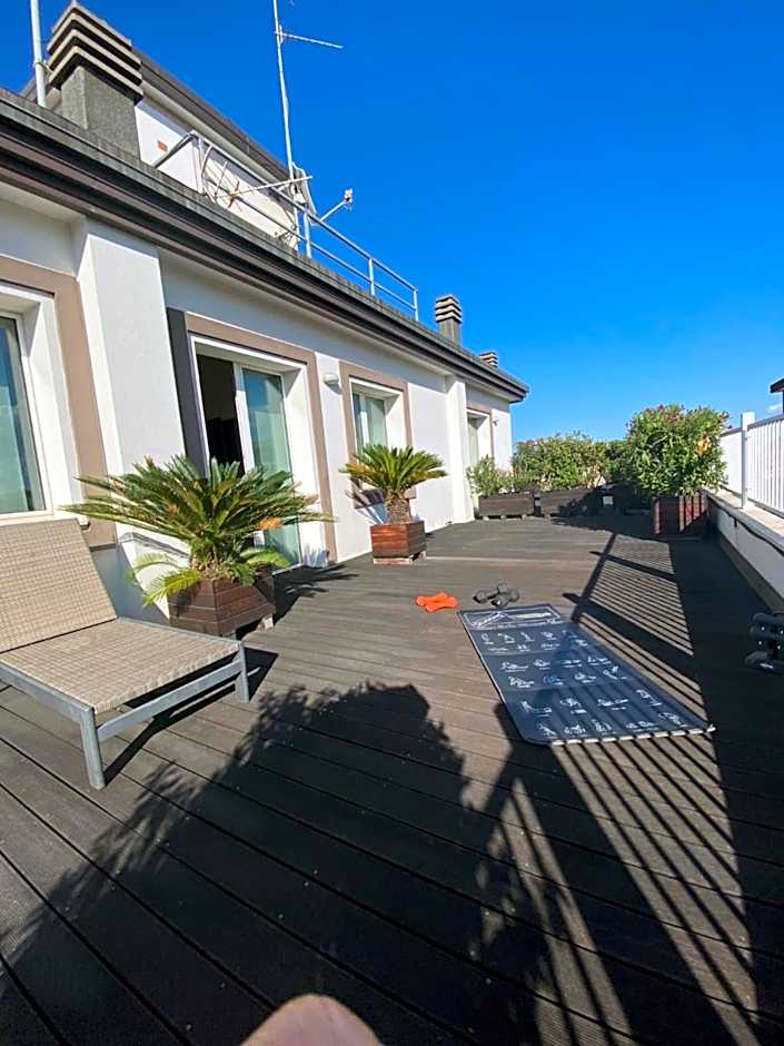 Card International Hotel