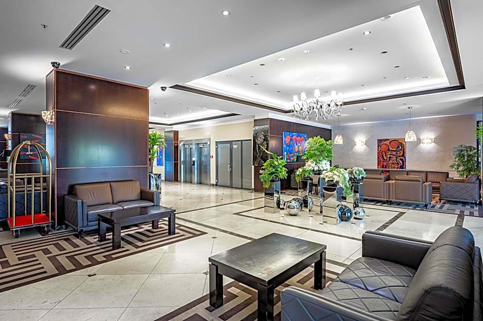 VILNIUS PARK PLAZA HOTEL, Restaurant & Terrace, Panorama Bar, Conference & Banquet Center