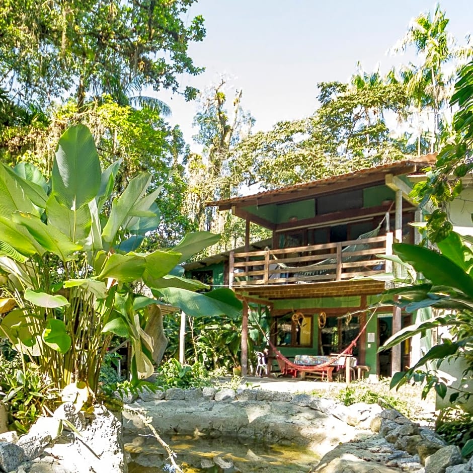 Hostel e Camping Rio das Pedras