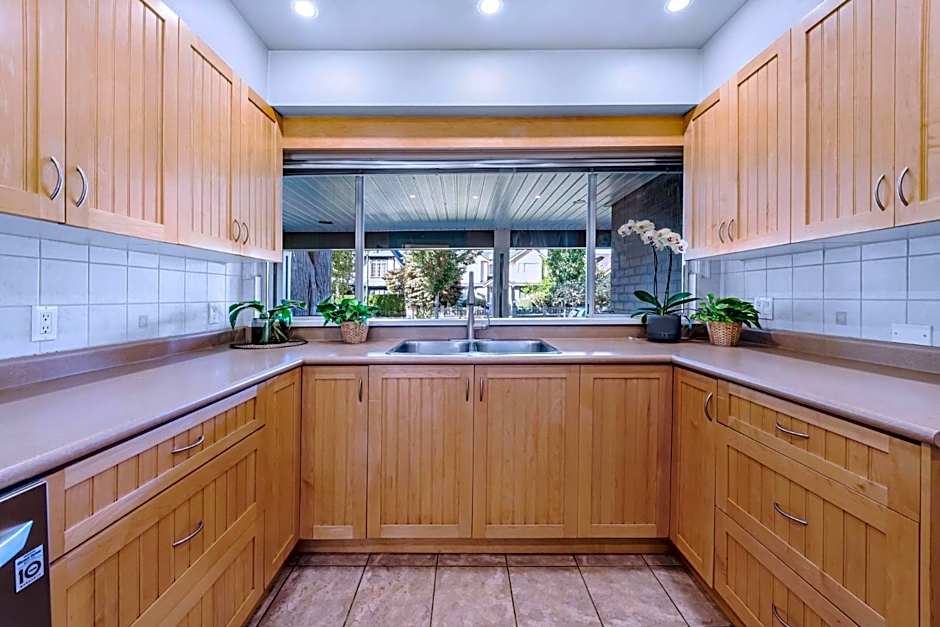 Three-Tree Villa-Central Location