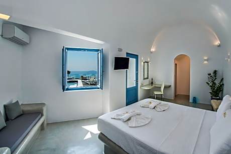 Honeymoon Suite with Hot Tub