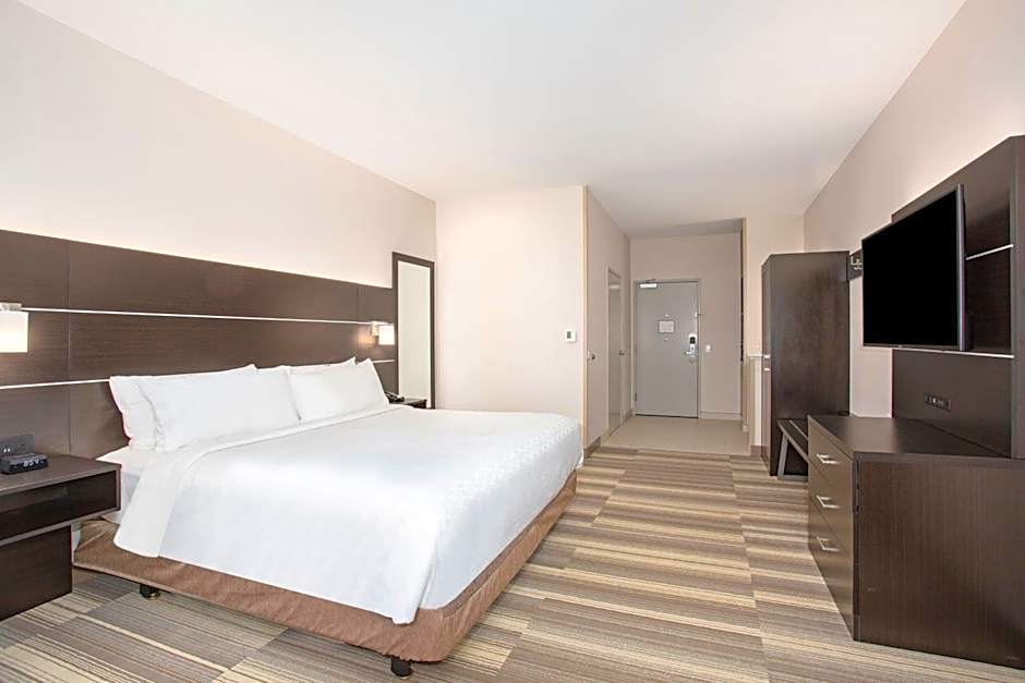 Holiday Inn Express and Suites Lincoln City By IHG