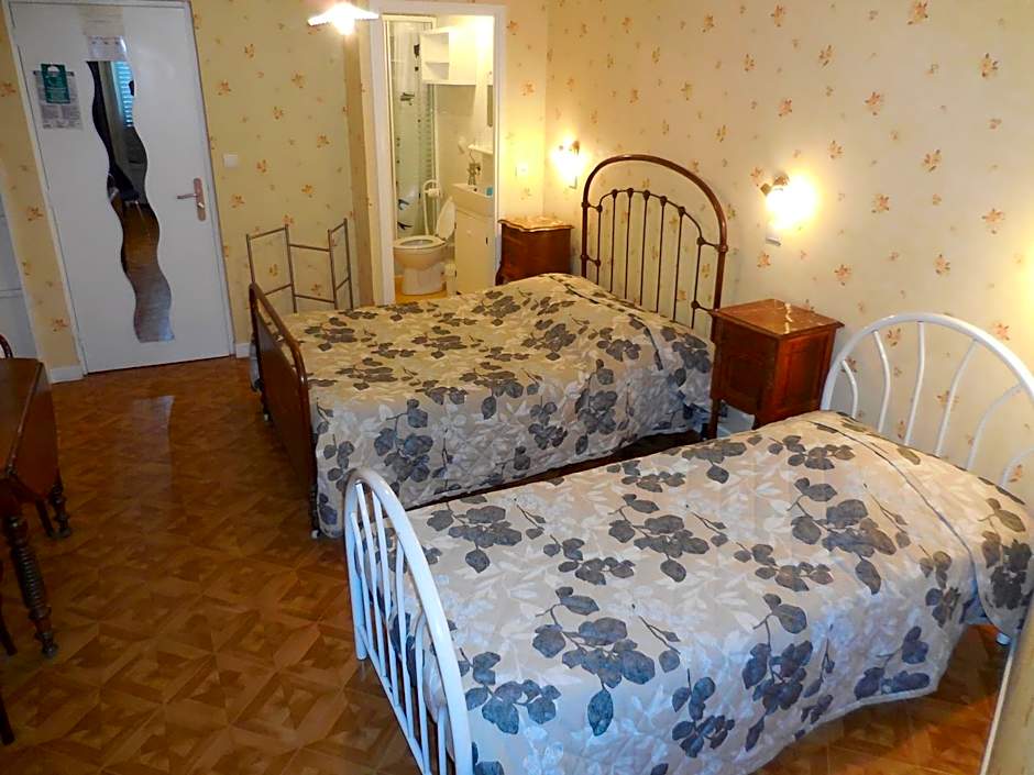 Photo 1 of 24 of Hotel Magne