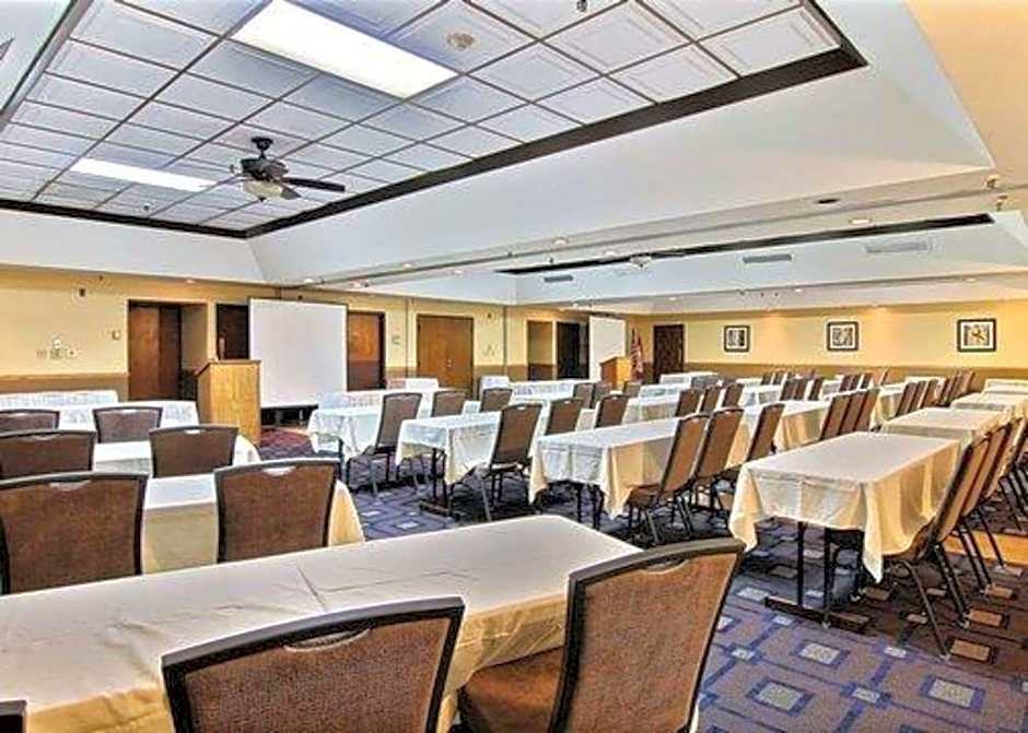 Quality Inn Thief River Falls