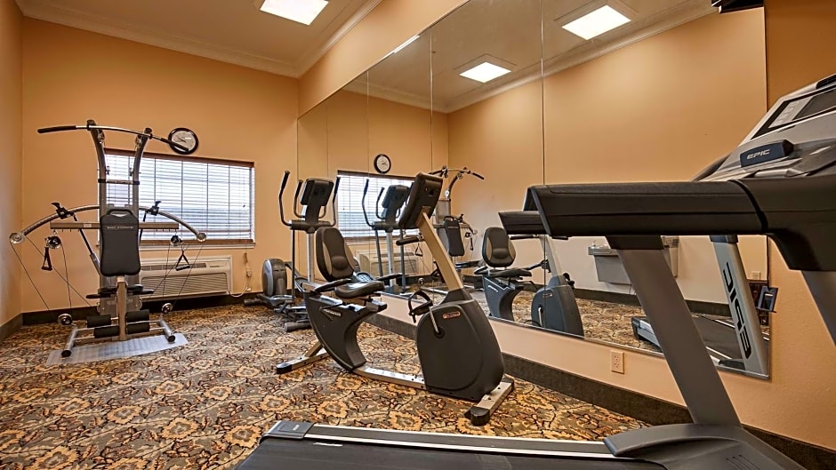 Best Western Plus New Caney Inn & Suites