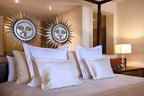 Junior Suite King Size Bed