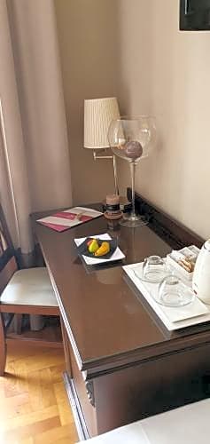 Smart Hotel Gallery House