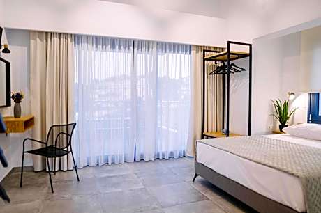 Deluxe Queen Room with Two Queen Beds