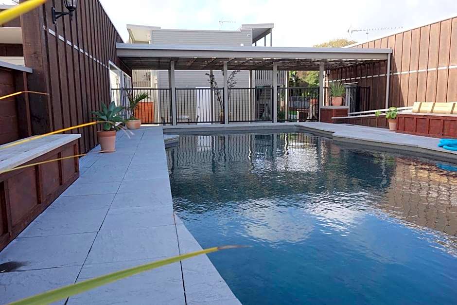 Parakai Springs Lodge