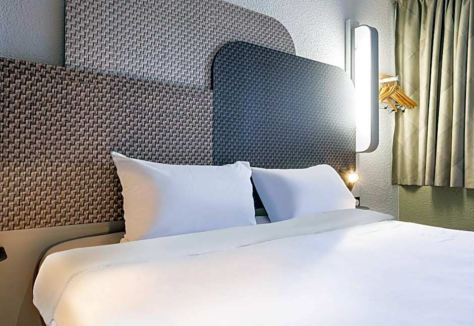 Photo 1 of 4 of Quadruple Room