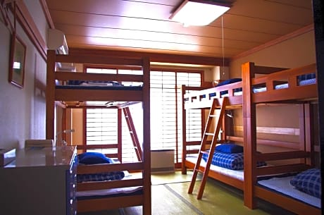 2 Beds in Mixed Dormitory Room