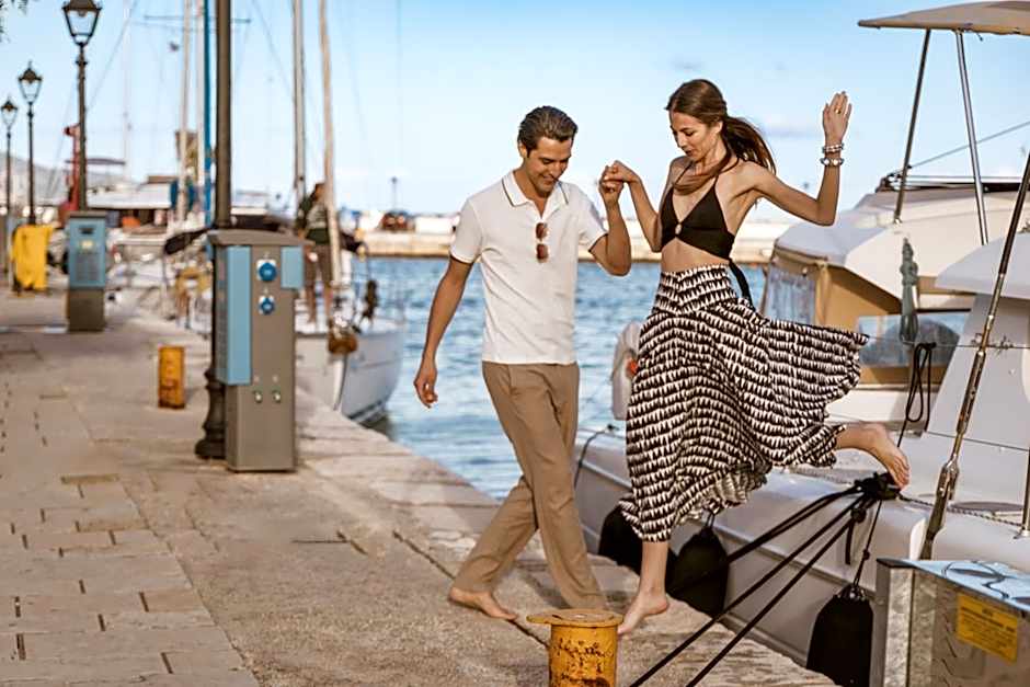 Meliti Waterfront Suites