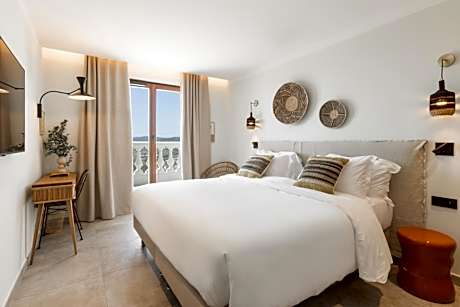 Superior Double or Twin Room with Terrace