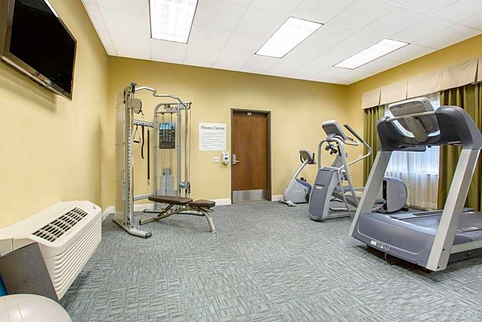 The Oaks Hotel & Suites