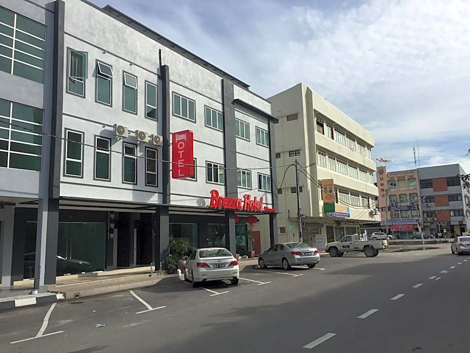 BREZZA HOTEL SITIAWAN