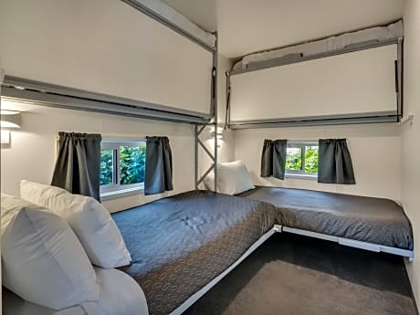 Queenscliff Two Bedroom Cabin