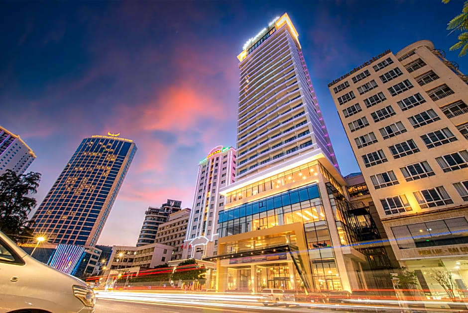 Hotel Soleil Ha Long, Trademark Collection by Wyndham