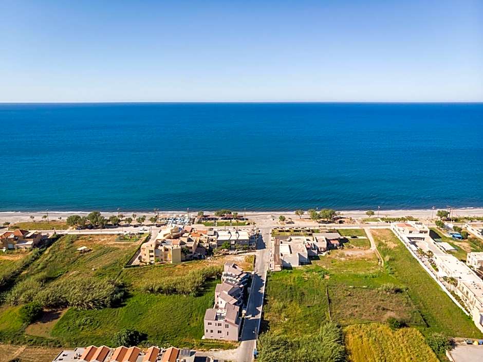 Aegean Breeze Luxury Apartments next to the sea