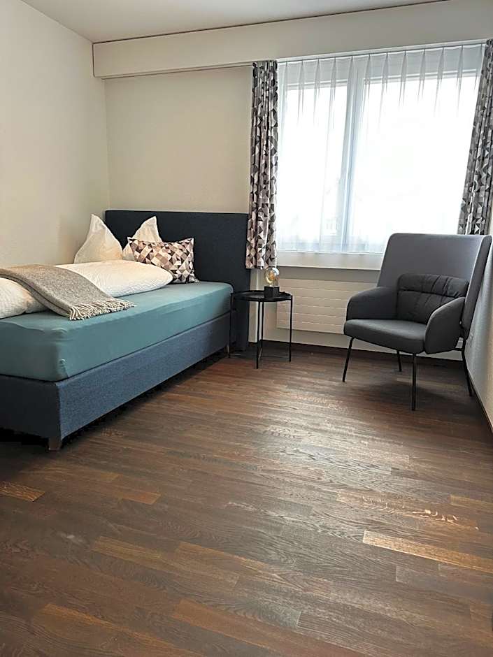 Hotel B&B Stossplatz anytime and easy self Check-in