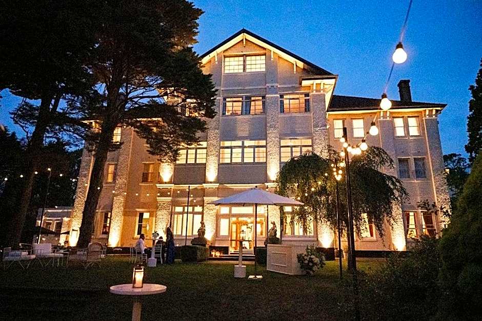 The Robertson Hotel