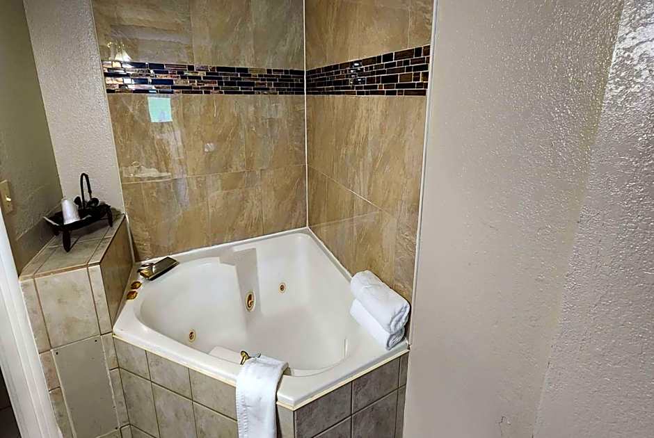 Days Inn by Wyndham Fort Wright Cincinnati Area