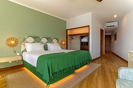 Triple Room with Sea View