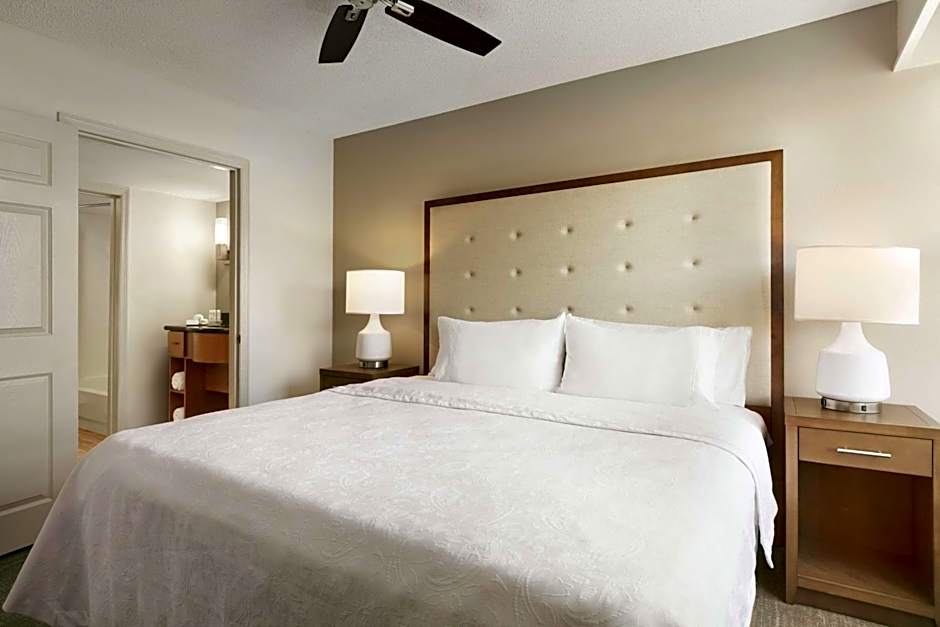 Homewood Suites By Hilton Kansas City-Airport