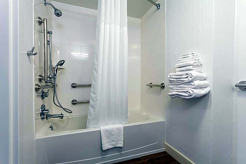 Hampton Inn By Hilton Manassas