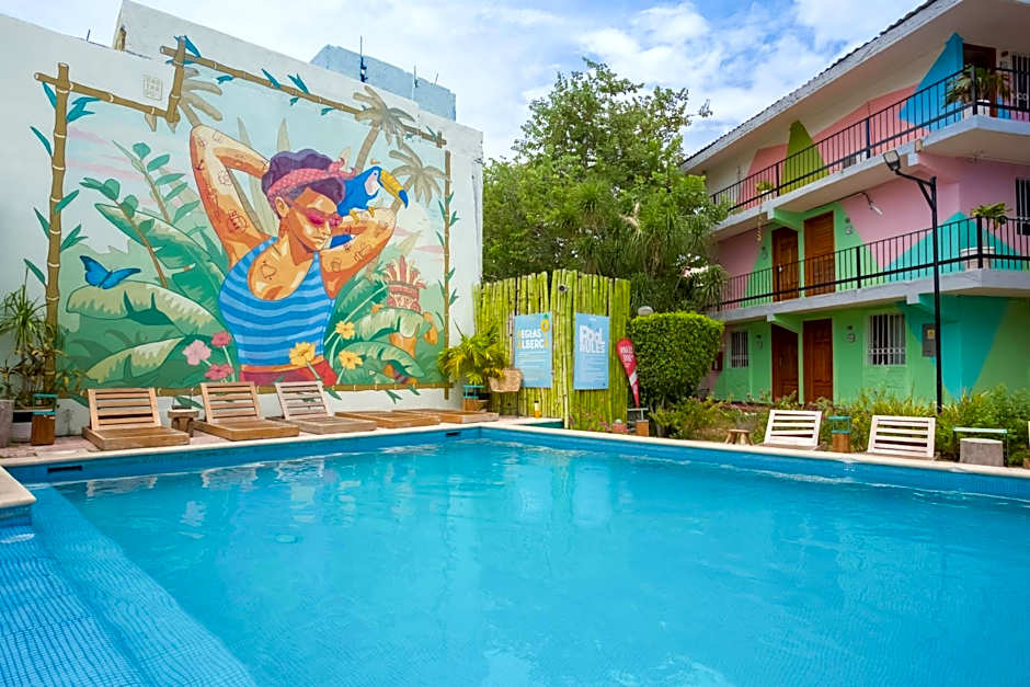 Nilu Cancun Downtown by Selina