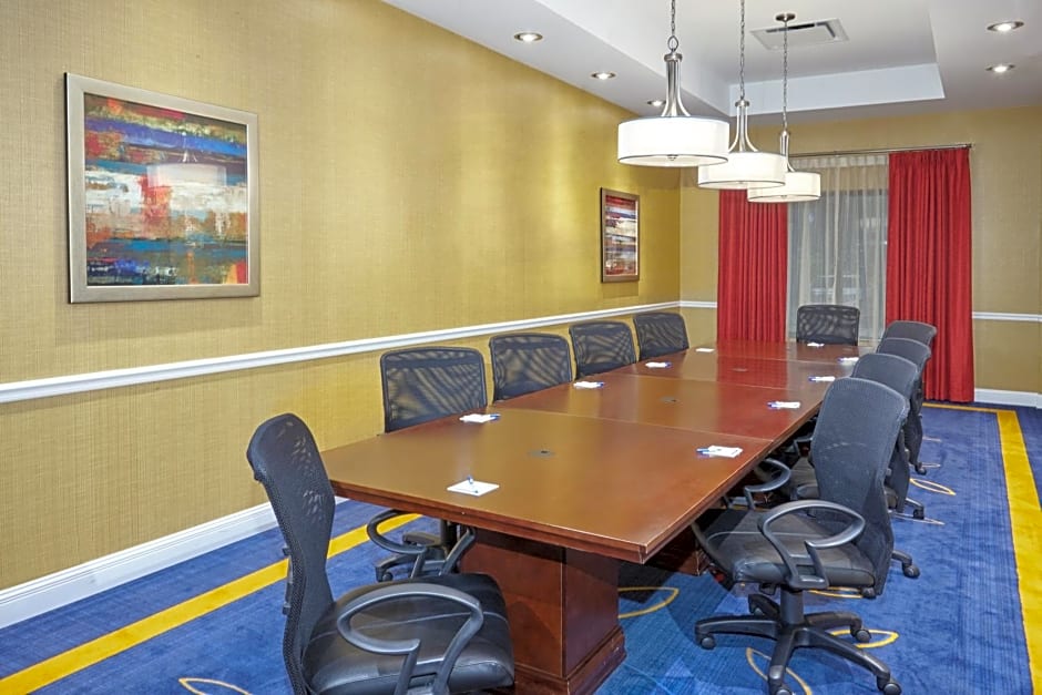 Holiday Inn Express and Suites Columbia University Area, an IHG Hotel