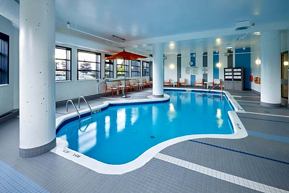 Holiday Inn & Suites Ottawa West - Kanata By IHG