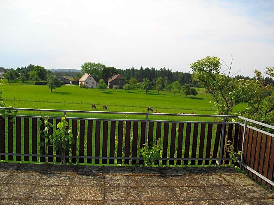 Hotel-Pension-Waldblick